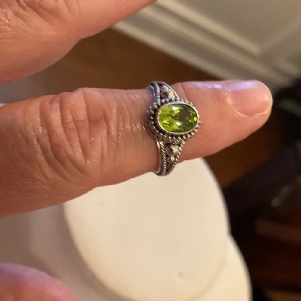 Genuine Peridot SZ 6